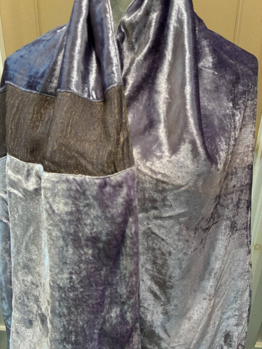 Luxurious, violet 5ft. wrap/throw. NWT